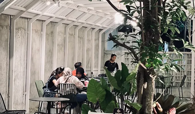 Soewatu resto & cafe - Foto 2