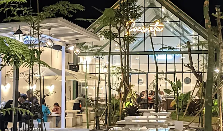 Soewatu resto & cafe - Foto 1